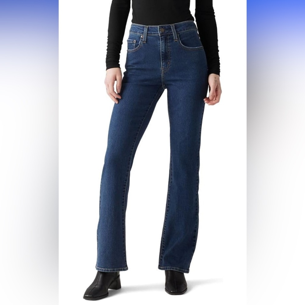Levi's Women's 725 High Rise Bootcut Jeans